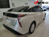 Toyota PRIUS лот № 3079 оценка 4  с аукциона в Японии 4