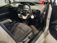 Toyota PRIUS лот № 3079 оценка 4  с аукциона в Японии 5