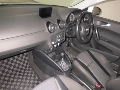 Audi A1  с аукциона в Японии