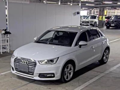 Audi A1  с аукциона в Японии