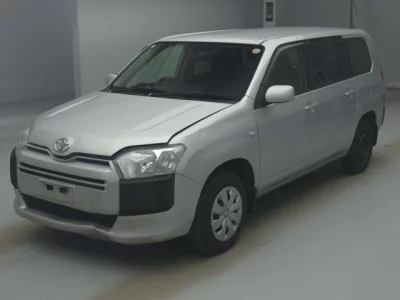 Toyota SUCCEED  с аукциона в Японии