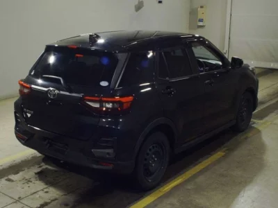 Toyota RAIZE  с аукциона в Японии