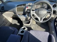 Honda STREAM лот № 1782 оценка 3  с аукциона в Японии 3
