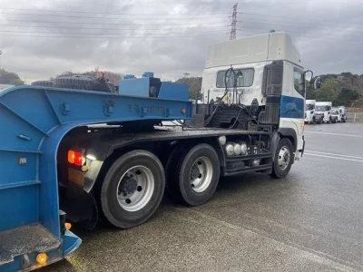 Hino TRUCK
