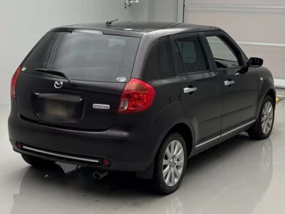 Mazda VERISA