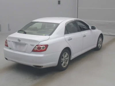 Toyota MARK X  с аукциона в Японии