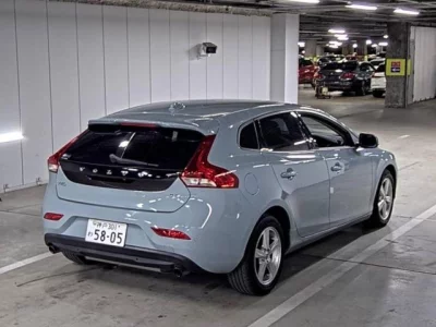 Volvo V40  с аукциона в Японии