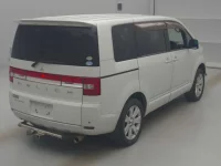 Mitsubishi DELICA D5 лот № 77023 оценка RA  с аукциона в Японии 1