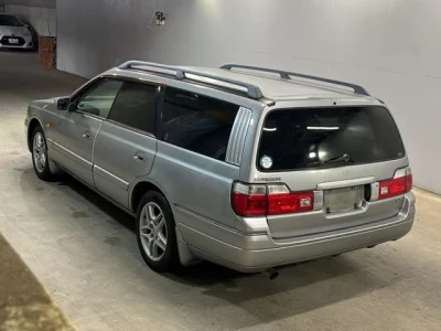 Nissan STAGEA