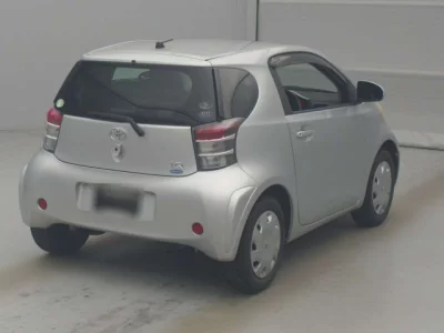 Toyota IQ  с аукциона в Японии