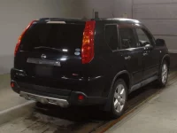 Nissan X-TRAIL лот № 8067 оценка R  с аукциона в Японии 1