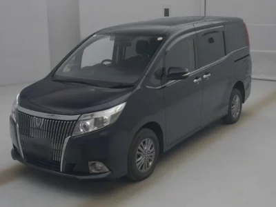 Toyota ESQUIRE  с аукциона в Японии