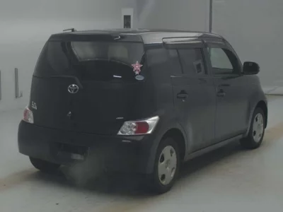 Toyota BB  с аукциона в Японии