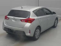 Toyota AURIS лот № 77053 оценка 3.5  с аукциона в Японии 1