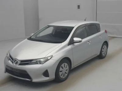 Toyota AURIS  с аукциона в Японии
