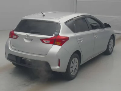 Toyota AURIS  с аукциона в Японии