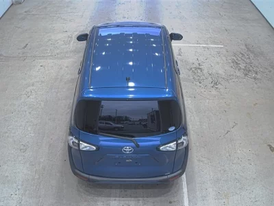 Toyota SIENTA  с аукциона в Японии