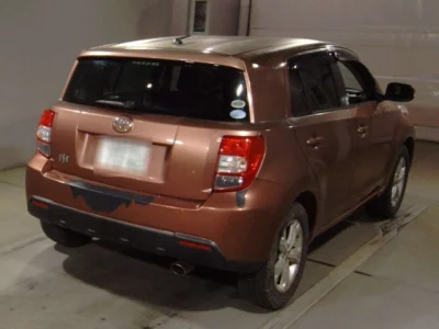 Toyota IST  с аукциона в Японии