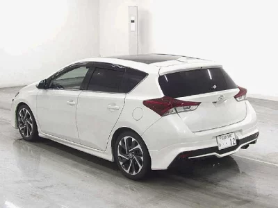 Toyota AURIS  с аукциона в Японии
