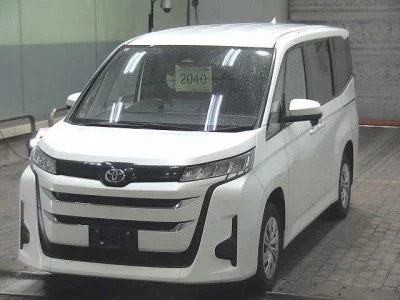Toyota NOAH  с аукциона в Японии