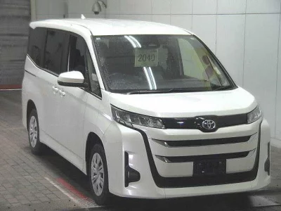 Toyota NOAH  с аукциона в Японии
