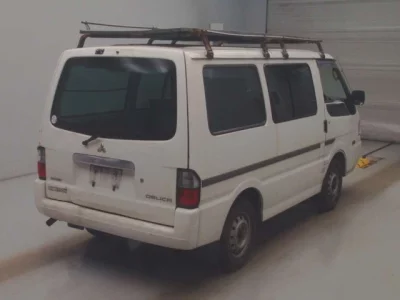 Mitsubishi DELICA  с аукциона в Японии