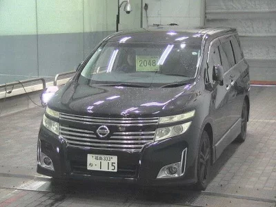 Nissan ELGRAND  с аукциона в Японии