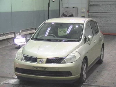 Nissan TIIDA  с аукциона в Японии