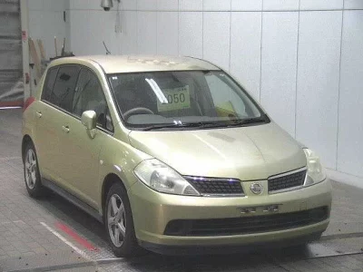 Nissan TIIDA  с аукциона в Японии