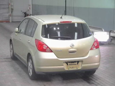 Nissan TIIDA  с аукциона в Японии