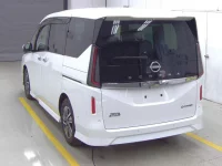 Nissan SERENA лот № 6 оценка R  с аукциона в Японии 1