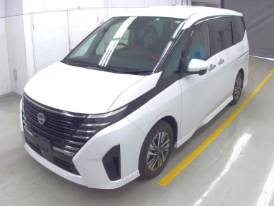 Nissan SERENA  с аукциона в Японии