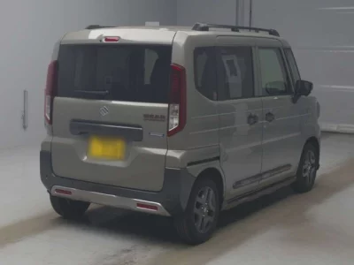 Suzuki SPACIA GEAR  с аукциона в Японии