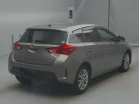 Toyota AURIS лот № 77132 оценка 4  с аукциона в Японии 1