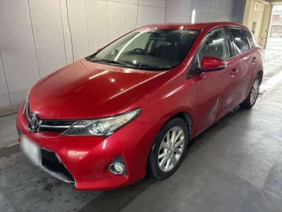 Toyota AURIS  с аукциона в Японии