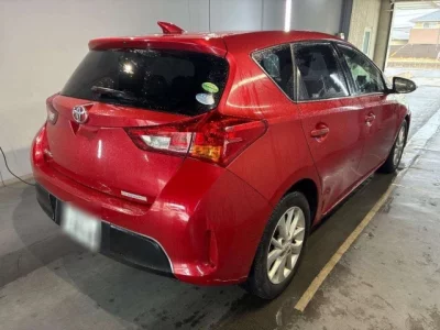 Toyota AURIS  с аукциона в Японии
