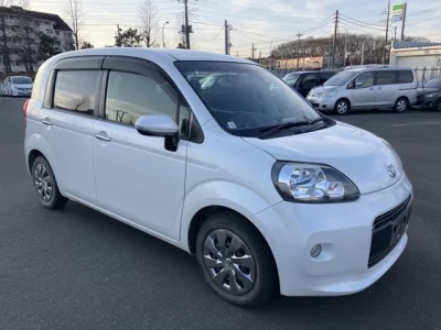 Toyota PORTE  с аукциона в Японии