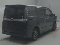 Toyota VOXY лот № 77153 оценка R  с аукциона в Японии 1