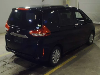 Honda FREED  с аукциона в Японии