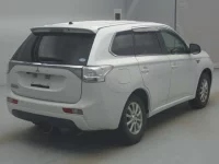 Mitsubishi OUTLANDER PHEV лот № 77158 оценка 3  с аукциона в Японии 1