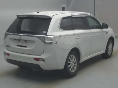 Mitsubishi OUTLANDER PHEV  с аукциона в Японии