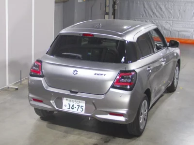 Suzuki SWIFT  с аукциона в Японии