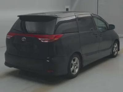 Toyota ESTIMA  с аукциона в Японии
