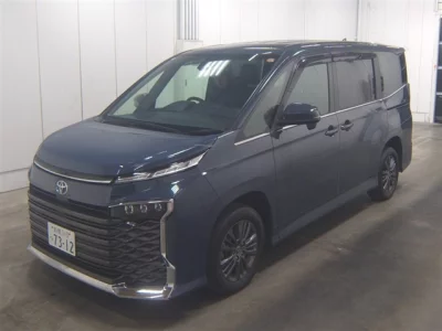 Toyota VOXY  с аукциона в Японии