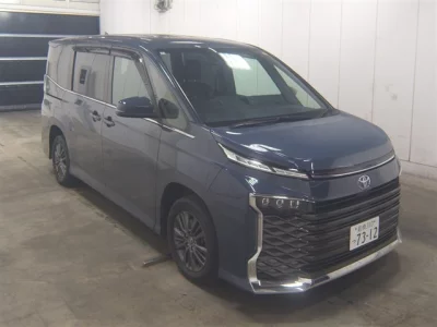 Toyota VOXY  с аукциона в Японии