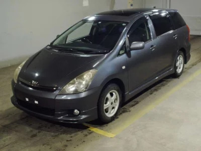 Toyota WISH  с аукциона в Японии