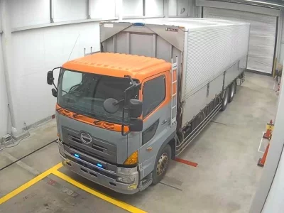 Hino TRUCK