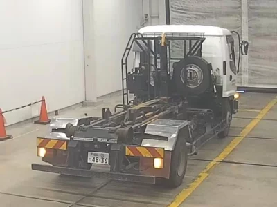 Isuzu FORWARD  с аукциона в Японии
