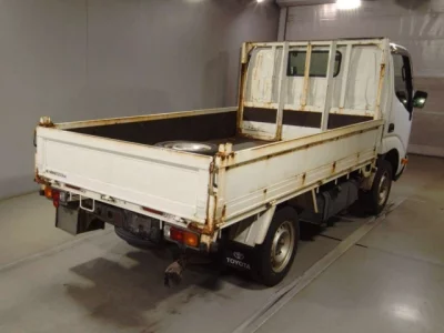 Toyota DYNA  с аукциона в Японии