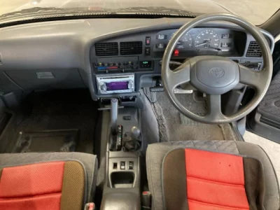 Toyota HILUX SURF  с аукциона в Японии